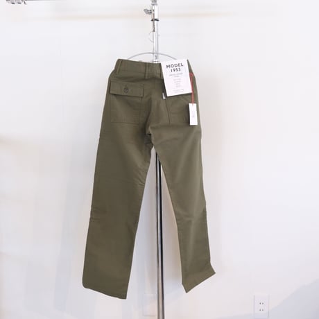 M53.　LUDMILA　ベイカーパンツ　KHAKI　M-107