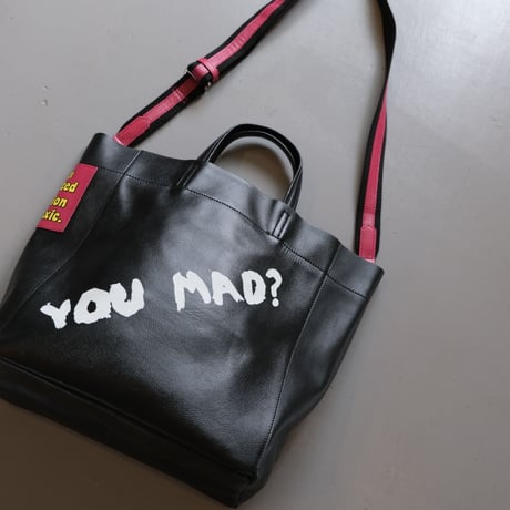 INTOXIC.    RESONATES    Mad strap tote 　ブラック