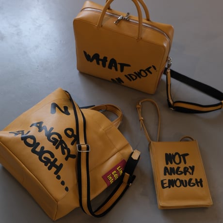 INTOXIC.    RESONATES    Mad strap tote   アーモンドベージュ