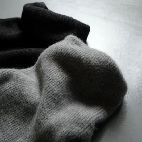 BATONER　CASHMERE FOX UNIQUE TURTLE NECK　ONE-PIECE　BN-21FL-043