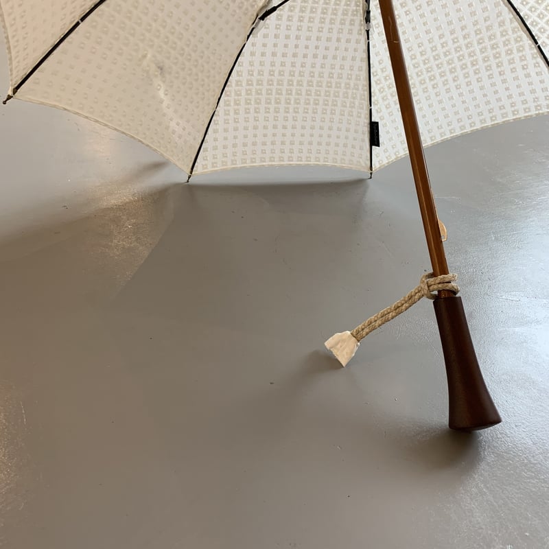 スワトウ刺繍 日傘 ホワイト 希少品 - 小物