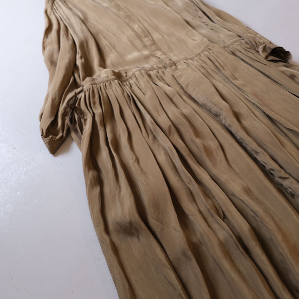 suzuki takayuki dropped torso dress Kahki A221- 