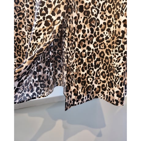 M53. BELTED LEOPARD SKIRT