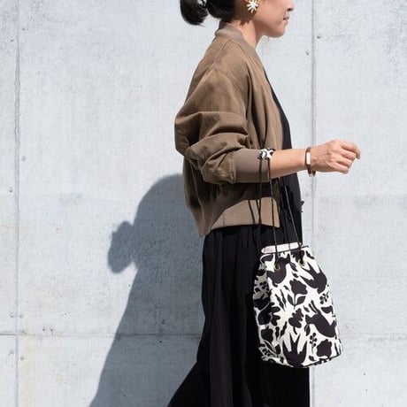 YARN&COPPER　Organic Cotton bucket bag 'Bramley Hedge' Cream