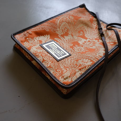 intoxic.　DAMASK JACQUARD CROSS CARRY　　DA-002