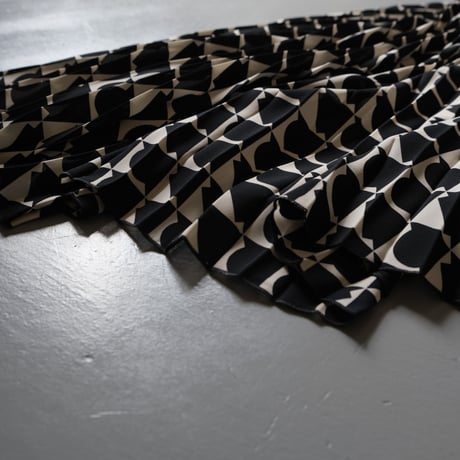 THOMAS MAGPIE　トーマスマグパイ　block pleats skirt【2211608】