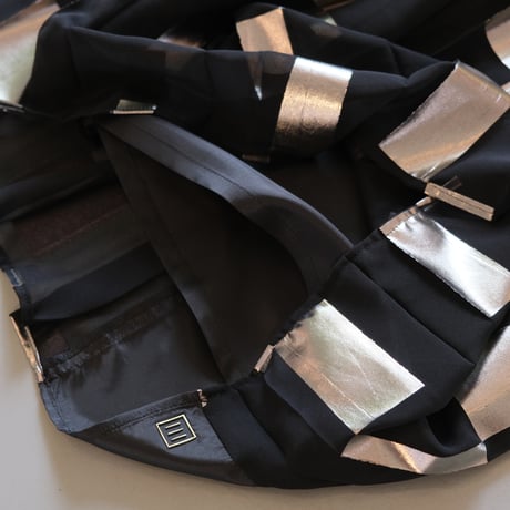 NAKAGAMI　チェッカーフラッグ箔スカート（black×silver）　N0324S0014