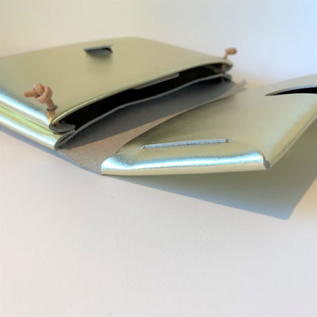 SEAMLESS SHOULDER CASE   S　/　SILVER