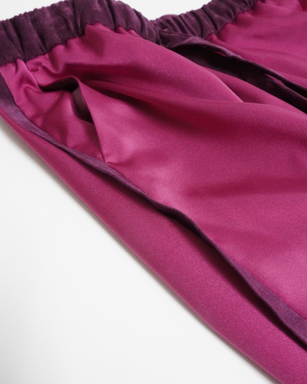 美品 THOMAS MAGPIE とろみサテンパンツ ピンク THOMAS MAGPIE satin pants【2213303】 | geep