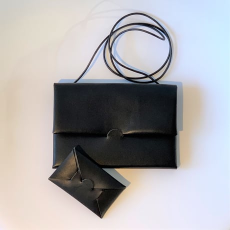 SEAMLESS CARD CASE  　/　BLACK