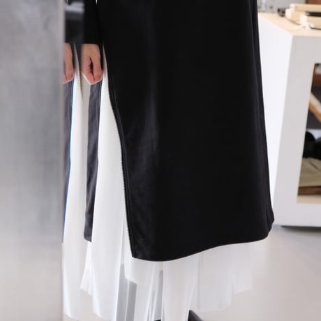 Munich　sheepboa puffsleeve one-piece    BLACK