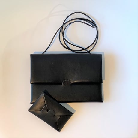 SEAMLESS SHOULDER CASE　S　/　BLACK