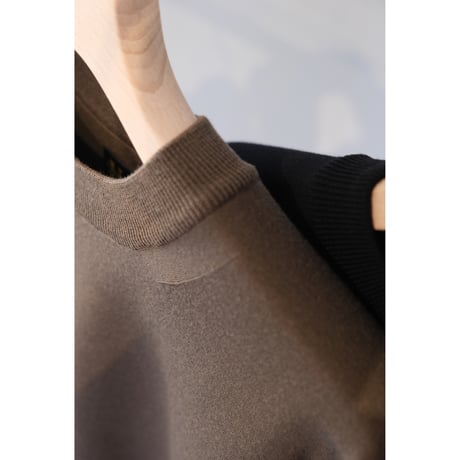 BATONER Women  32G SMOOTH WOOL CREW NECK