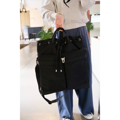 M53.   DOCKING HELMET BAG