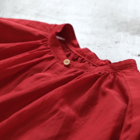 suzuki takayuki　puff-sleeve blouse　dawn red　S231-08