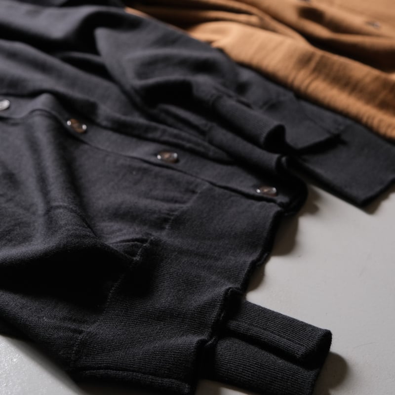 BATONER Unisex SUPERIOR MERINO V-NECK CARDIGA