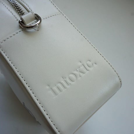 intoxic.　RESONATES LITTLE IDIOT　RE-005
