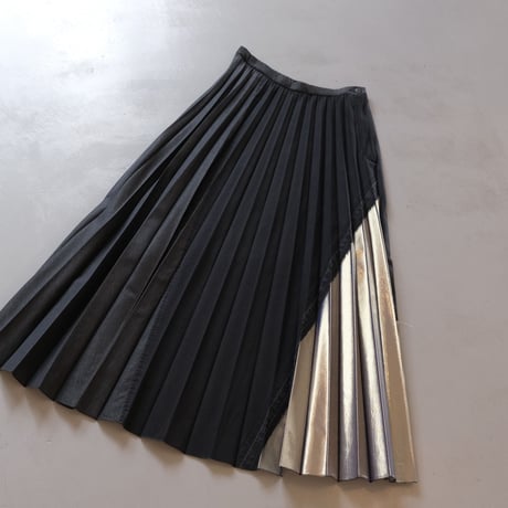 NAKAGAMI　デニムプリーツスカート（black）N0323S0009