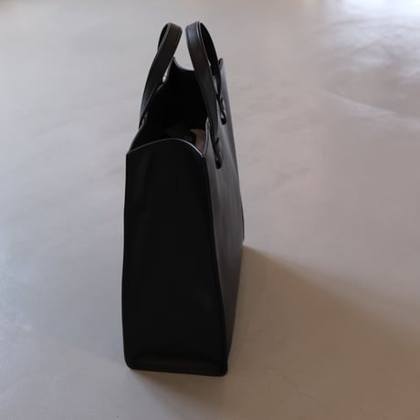 intoxic.　イントキシック　RESONATES TAKEN PLAIN　BLACK　RE-001B