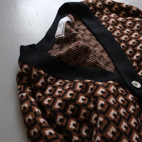 THOMASMGPIE　トーマスマグパイ　BLOCK W　JACQUARD　CARDIGAN　2213708