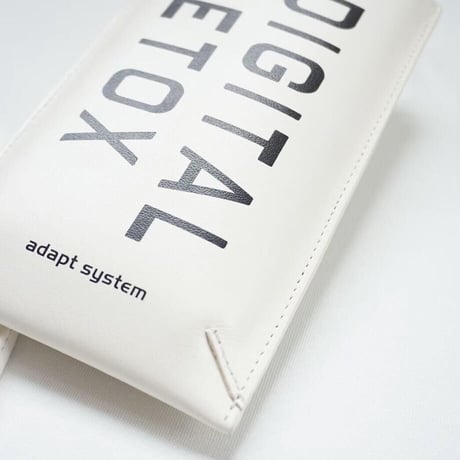 intoxic.　phone case　LT-009　PURE WHITE