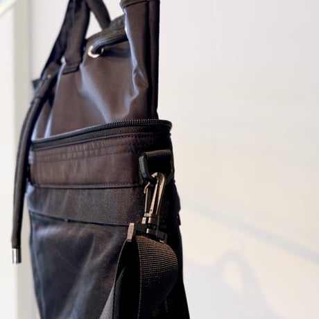 M53.   DOCKING HELMET BAG