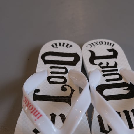INTOXIC.  beach sandals