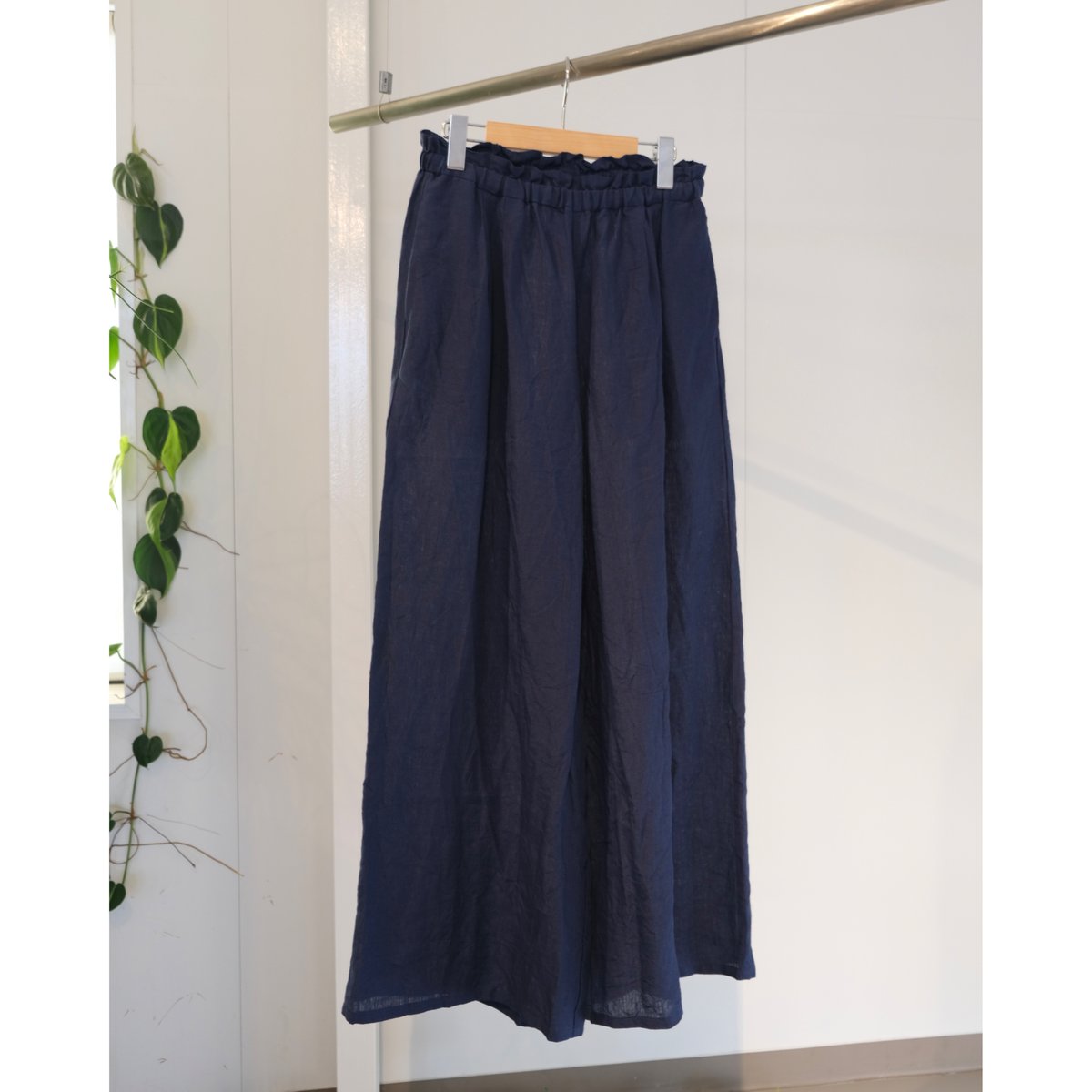 Suzuki Takayuki gathered pants Ⅱ suzuki takayuki gathered pants Ⅱ dark blue |