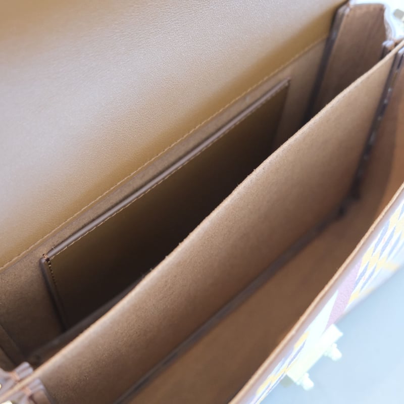 【美品】intoxic. イントシキック バッグ THE CUBE LYON 美品】intoxic. イントシキック バッグ THE CUBE LYON - メルカリ