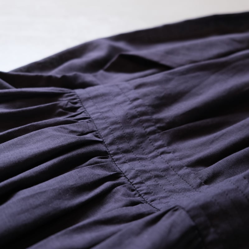 SINME シンメ ハイネックピンタックOP ネイビー S21-AW-13-01 | geep SINME シンメ ハイネックピンタックOP ネイビー S21-AW-13-01 | geep