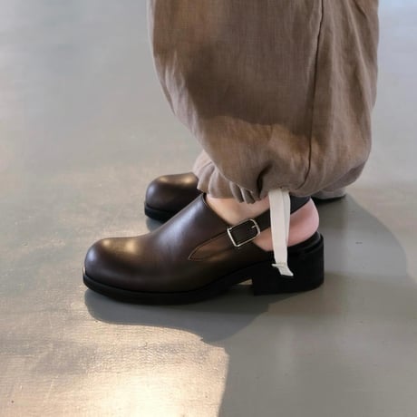 BEAUTIFUL SHOES  ｜ singlebelt clogs