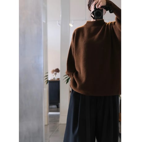 BATONER Woman CASHMERE FOX BOAT NECK FINGERHALL BROWN