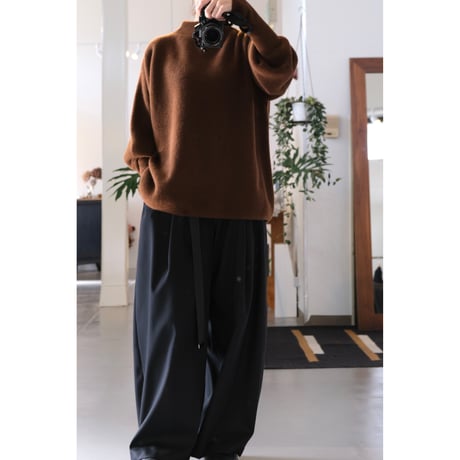 BATONER Woman CASHMERE FOX BOAT NECK FINGERHALL BROWN