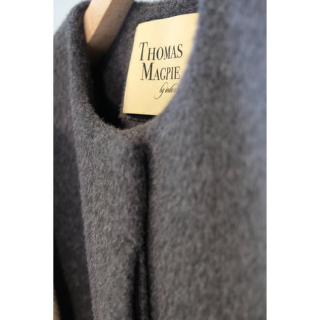 Thomas magpie angora shaggy coat   c.gray