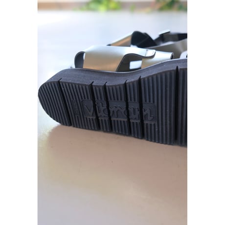 BEAUTIFUL SHOES｜ S.S.BELT SANDALS ｜ GLOXI CUT SOLE ｜ KHAKI