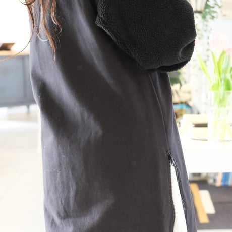 Munich　sheepboa puffsleeve one-piece    BLACK