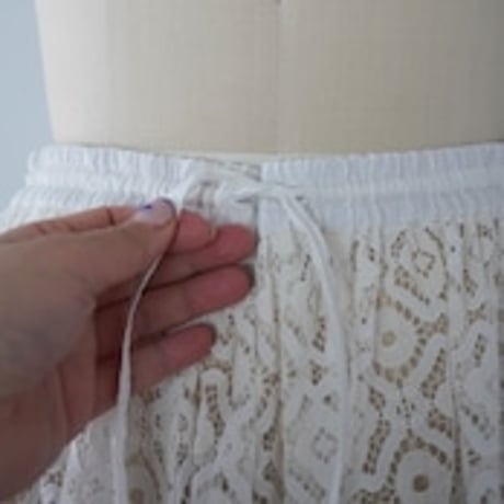 Thomas Magpie Lace skirt　2252611
