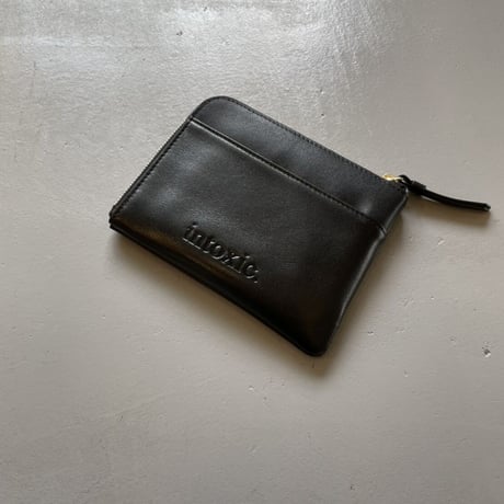 intoxic　イントキシック　L-zipper multi case　LT-008B