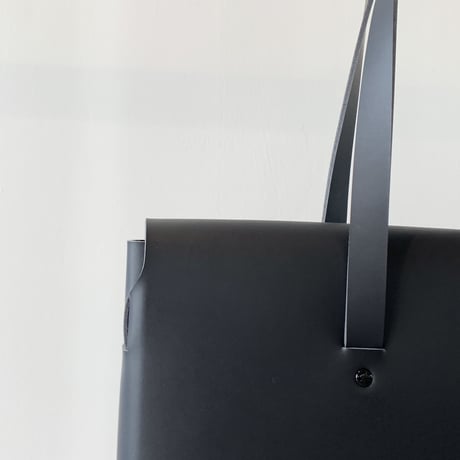 SEAMLESS DOCUMENT BAG　/　BLACK