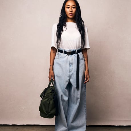 M53.  BELTED BAGGY DENIM