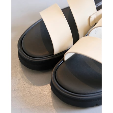 BEAUTIFUL SHOSE ｜ S.S.BELT SANDALS ｜ GLOXI CUT THICK SOLE｜ IVORY