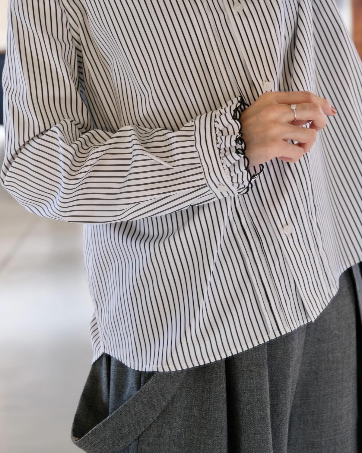SINME スカラエンブロイダリーシャツ ホワイト×ブラック SS15-22