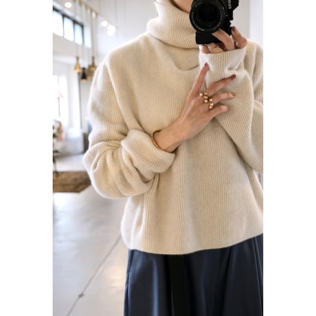 BATONER Women  CASHMERE FOX CASHMERE FOX UNIQUE TURTLE