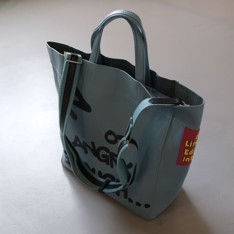 INTOXIC.    RESONATES    Mad strap tote    ナイルブルー
