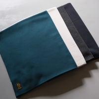 BATONER    EXTRA FINE WOOL SMOOTH STOOL   BN-23FI-001