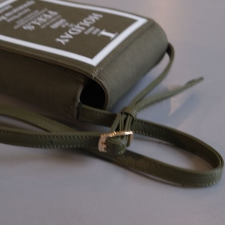 INTOXIC.   HOLIDAY VHS CROSS CARRY 　  khaki