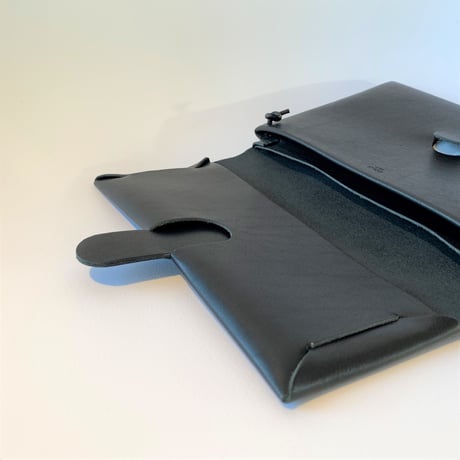 SEAMLESS SHOULDER CASE　S　/　BLACK