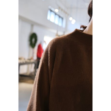 BATONER Woman CASHMERE FOX BOAT NECK FINGERHALL BROWN
