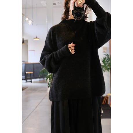 BATONER  Women CASHMERE FOX FINGERHOLE BOAT NECK