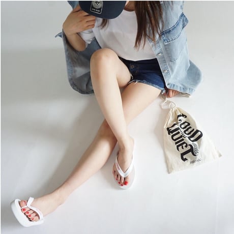 INTOXIC.  beach sandals